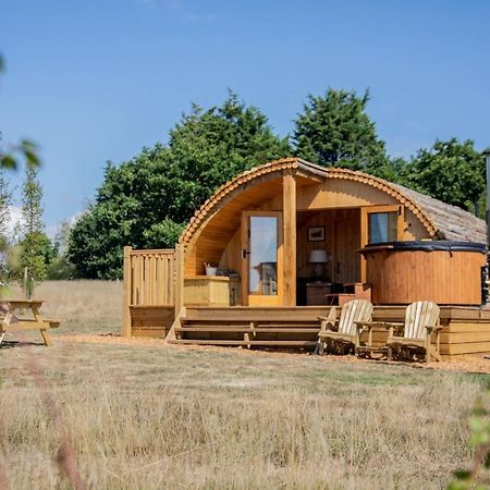 Barnhorn Glamping Villa Hooe Buitenkant foto