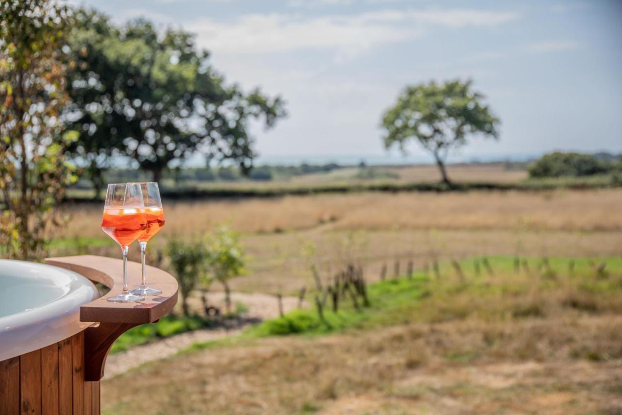 Barnhorn Glamping Villa Hooe Buitenkant foto