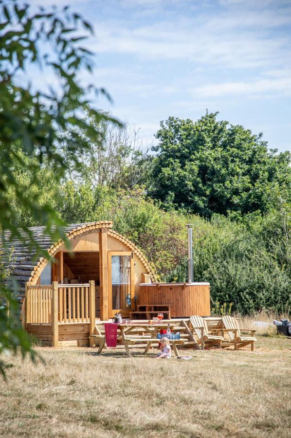 Barnhorn Glamping Villa Hooe Buitenkant foto