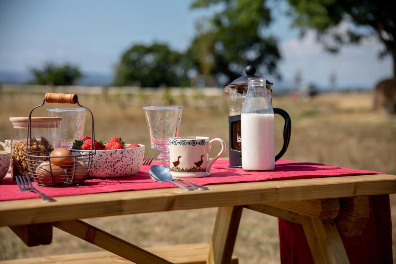 Barnhorn Glamping Villa Hooe Buitenkant foto